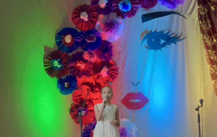 Поздравляем  с 8 марта