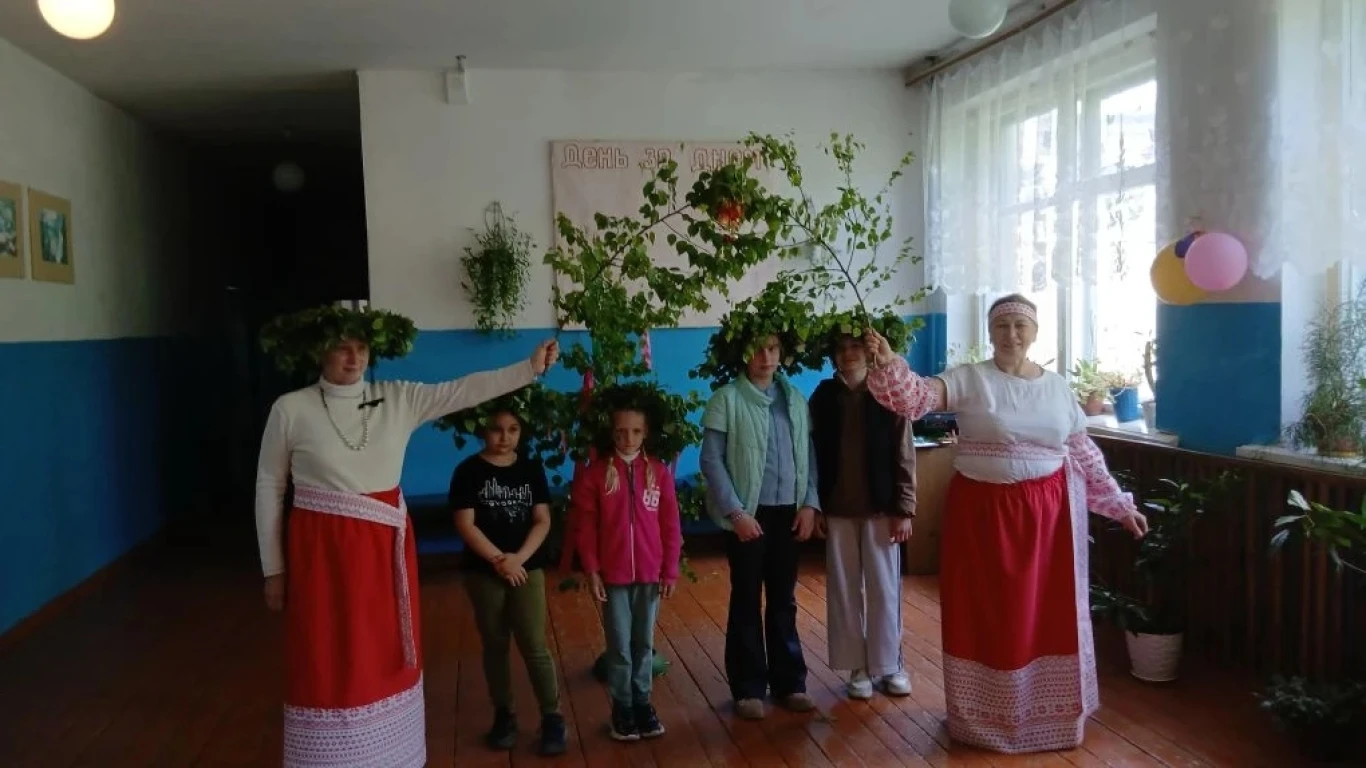 «На весенний праздник девицы гуляли» фольклорная программа 0 «На весенний праздник девицы гуляли» фольклорная программа 0