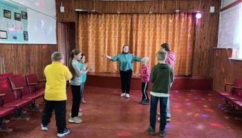 &laquo;Весёлая дискотека&raquo; для детей младшего возраста в дни школьных каникул.