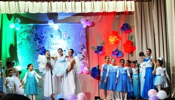 «Нет выше звания, чем мама!…» - праздничный концерт, посвященный Дню Матери. «Нет выше звания, чем мама!…» - праздничный концерт, посвященный Дню Матери.