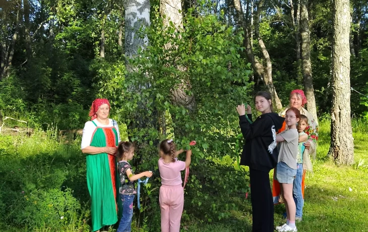 "Заплети берёзки косу" "Заплети берёзки косу"
